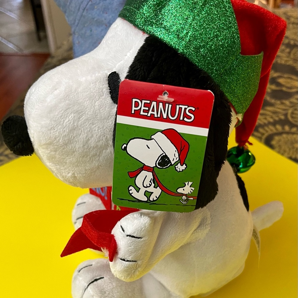 Snoopy plush musical